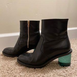Burberry boots with lucite heel in green